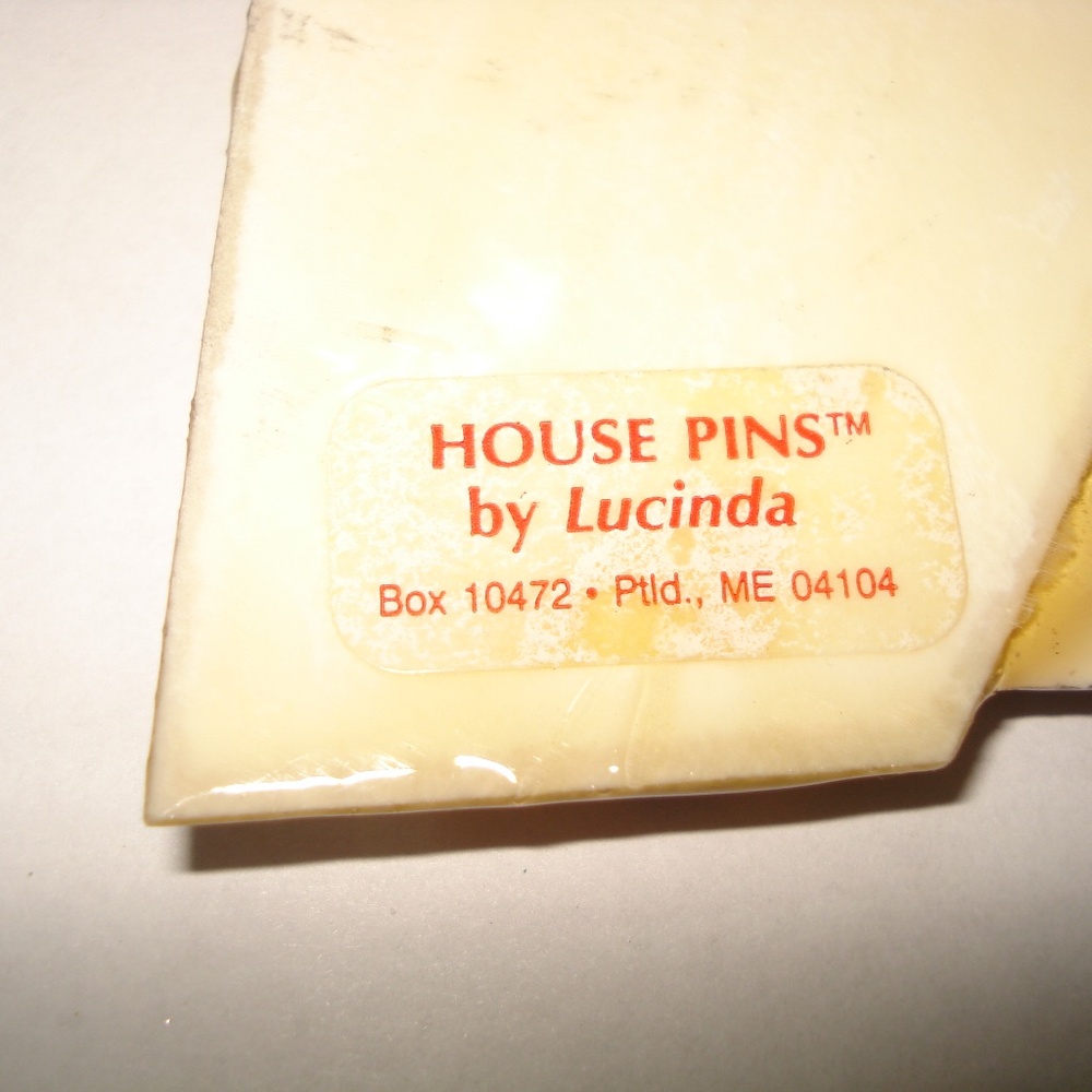 Vintage Purple Yellow/Orange 3-D House-Moon-Stars-Heart Pin Brooch    Lucinda - Picture 4 of 4